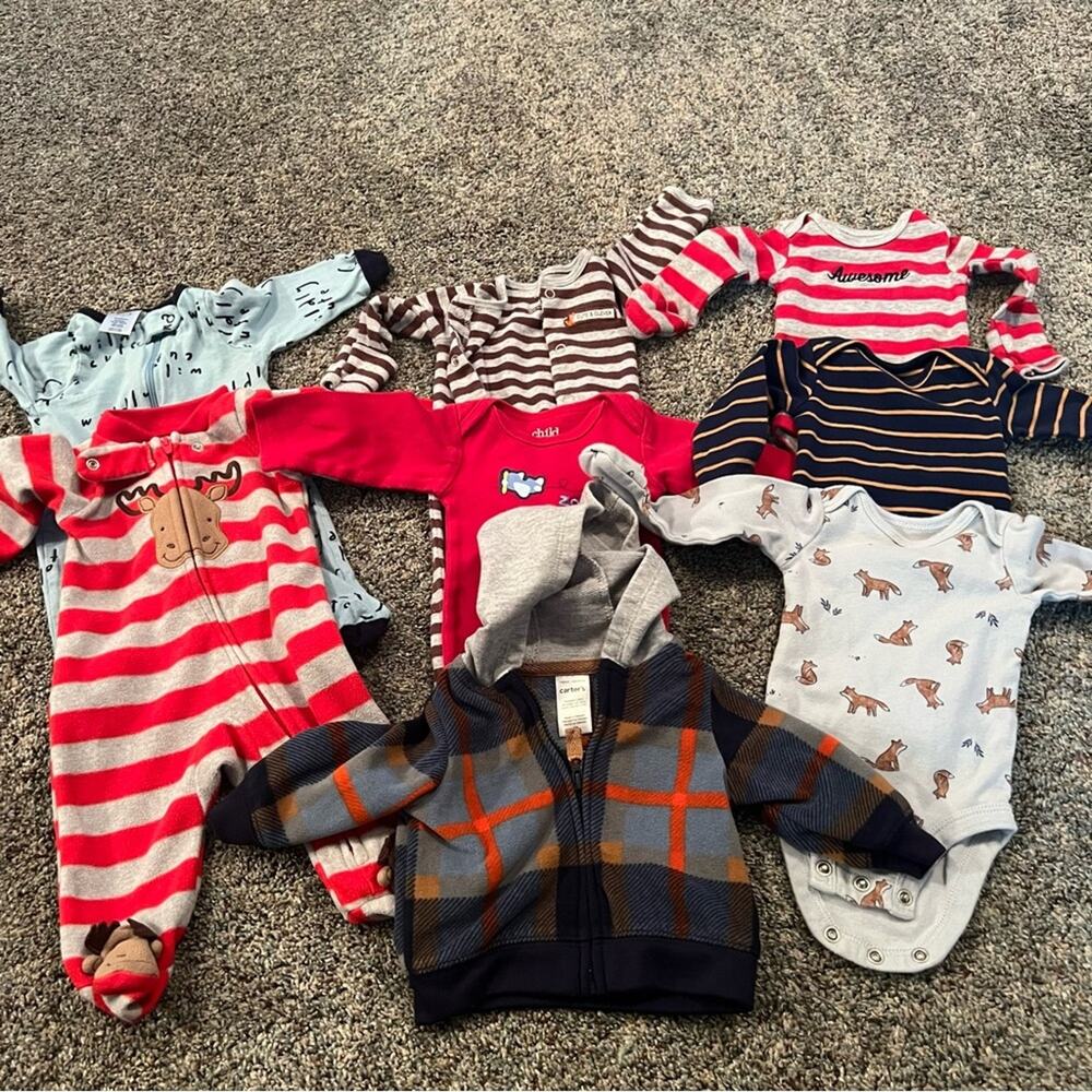 8 Piece LOT of Baby Boy Size Newborn Sleepers Bodysuits Long Sleeves Fall Winter